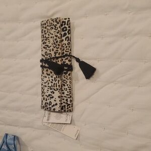 NWT Chico’s Jewelry Roll (19)